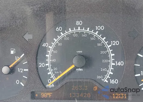 1999 Mercedes-Benz Clk 320 from USA, damaged, VIN WDBLK65G9XT018438